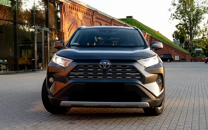 Toyota RAV4 cena 187000 przebieg: 29476, rok produkcji 2021 z Płock małe 631
